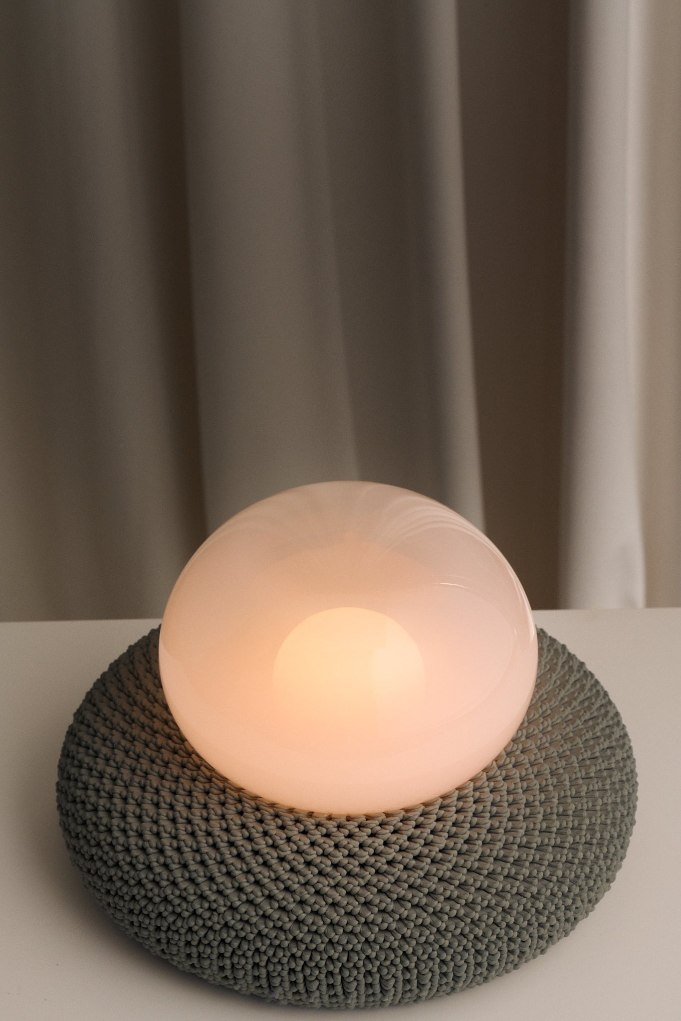UNI SINGLE LAMP | DARK ASH