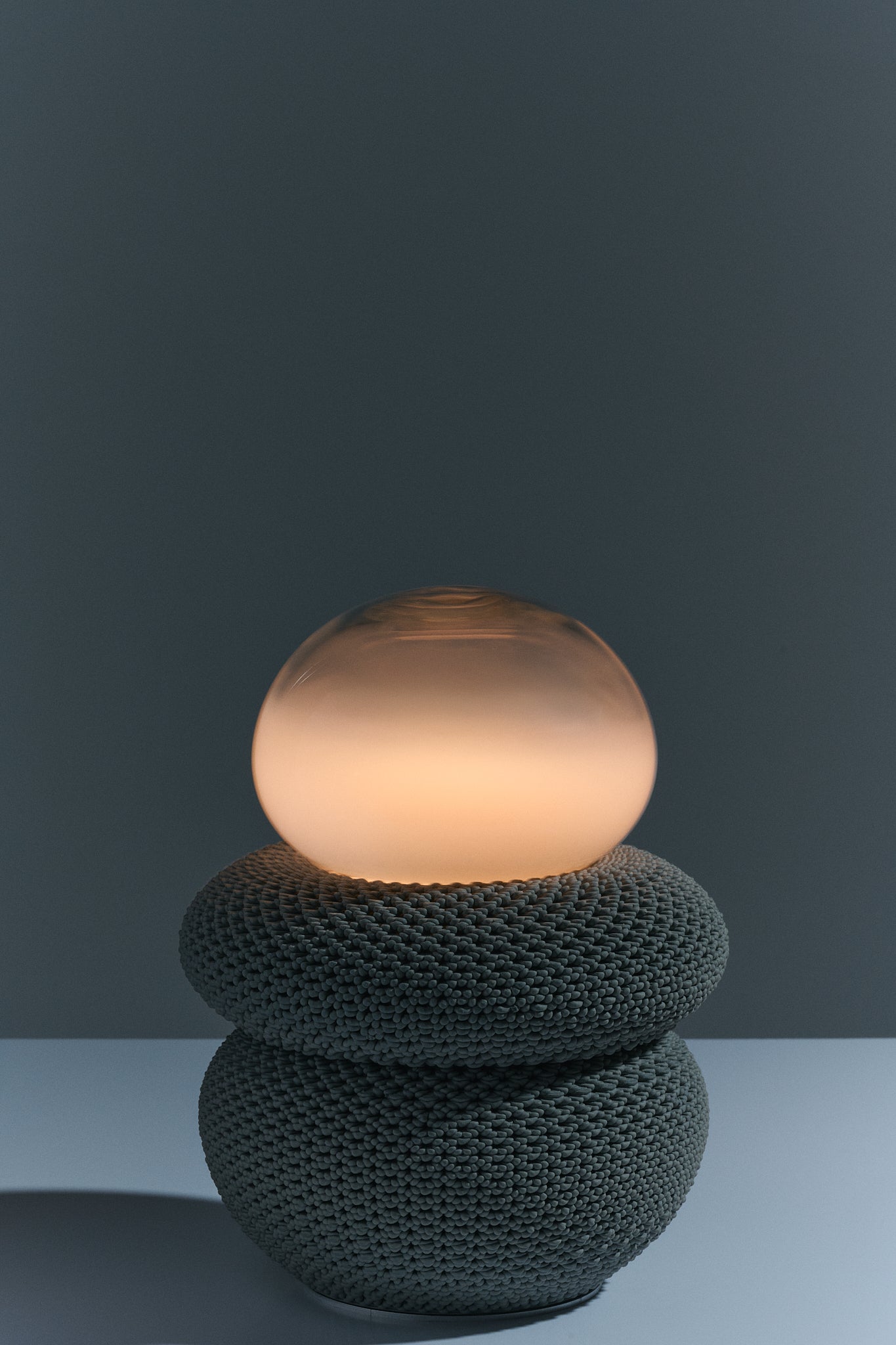UNI LAMP DARK ASH